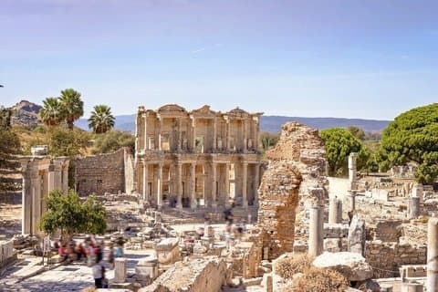 Tour privato di Efeso Vergine Maria e Artemide al porto di Bodrum