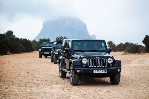 Ibiza Private Jeep Wrangler Tour mit Mittagessen Stop an der Beach Rest.