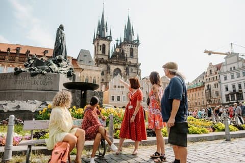 Tour privado por Praga con parada en un café checo