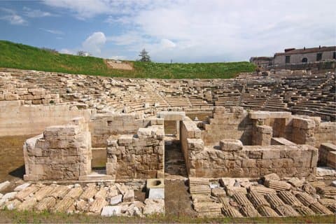 Private Transfer from Athens to Larissa with 2h Sightseeing Stop