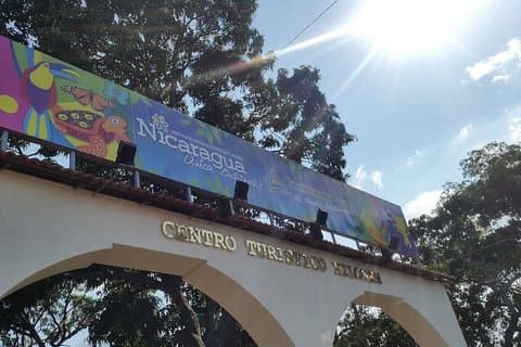 Tour al Volcán Zoo y Masaya con comidas incluidas
