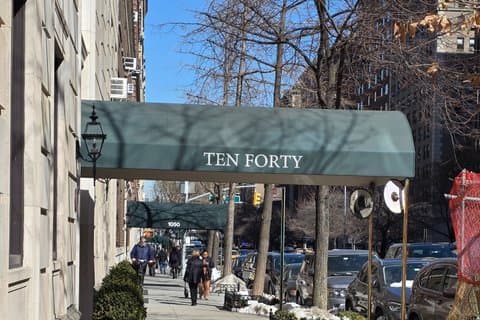Ícones do Upper East Side Andy Warhol Truman Capote Tour