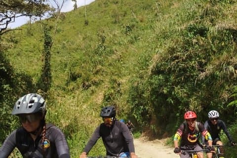 メデジン ビシツアー MTB コーヒー体験 交通 ランチ