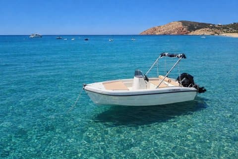 Båtuthyrning i Milos