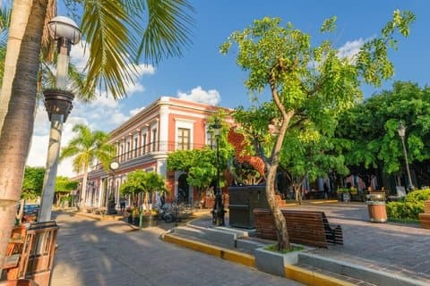 Mazatlan Heritage Tour met 4-gangenlunch in Melville