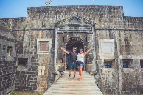 St.Kitts Irie Mon Tour |Avec Brimestone Hill Stop & Beach Time