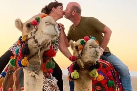 TOP 2 em 1: Passeio de Camelo e Cavalo na Praia ou no Deserto de Hurghada (Duração: 2 horas)
