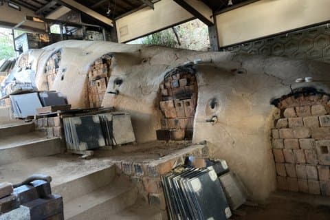 Karatsu Ceramics Walking Tour: Visit Local Pottery Kilns