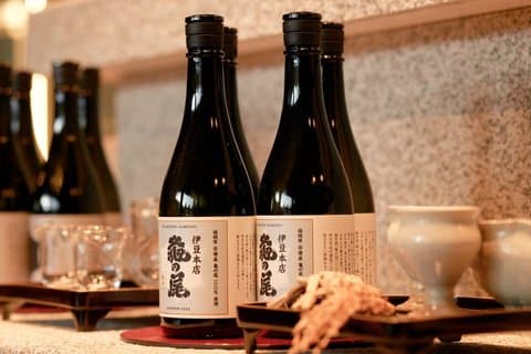 Sanctuaire du patrimoine mondial de Munakata et brasserie historique de saké