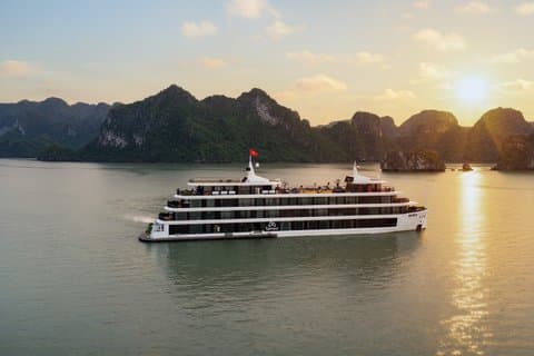 Halong Bay Lamour Cruise 2D1N Experiência Premium 5 Estrelas