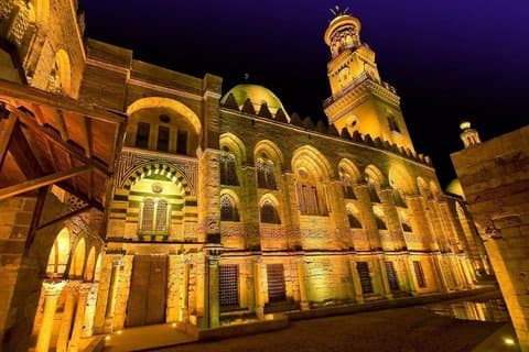 Expressvandringstur i El Moez Street
