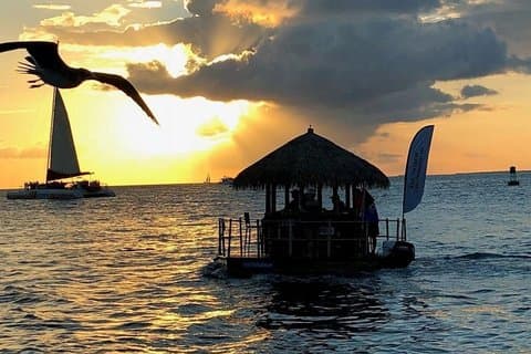 Les clés de la croisière Tiki Golden Hour Ultimate Private Sunset