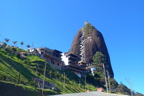 Guatapé Coffee Tour Piedra del Peñol-båt