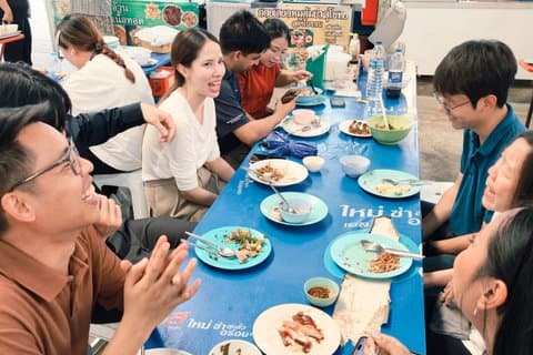 Bangkok Authentic Market Food Tour with 8+ Local Tastings & Boat