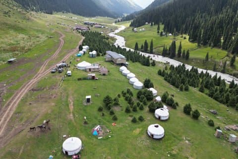 4 Tage Abenteuer Issyk Kul See und Altyn Arashan Tour