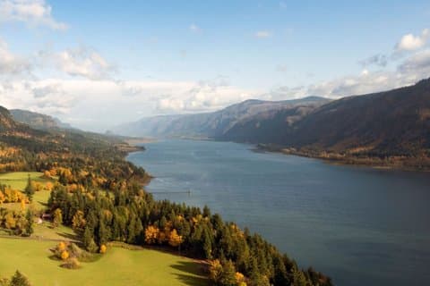 Waterfalls and Legends: A Columbia River Gorge Self-Guided Drive
