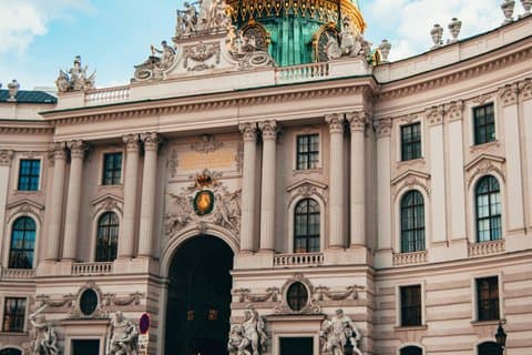 De Budapeste : Bratislava e Viena - Visita guiada de dia inteiro