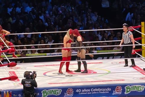 DE TRE STORE Lucha Libre Cena på Garibaldi og Tequila