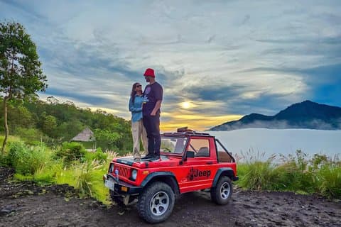 Tour in jeep all'alba del Monte Batur con sorgenti termali