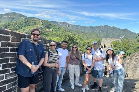 Små gruppe Mutianyu Great Wall Tour (≈12 PAX, inkludert billetter)