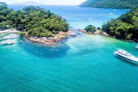 Full day tour Angra Island of the Kings and Grand Island with lunch