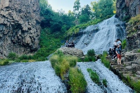 Private tour to Jermuk: Khor Virap, Areni, Noravank,