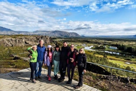 Aeropuerto de Keflavik : Tour Privado en Círculo Dorado con recogida en el aeropuerto