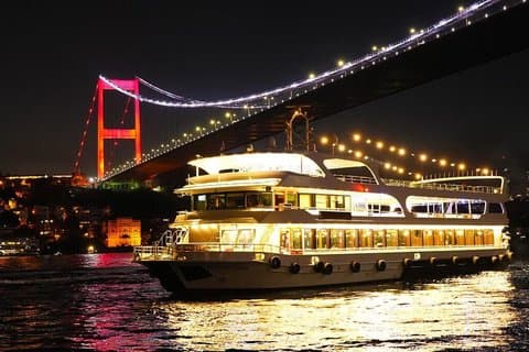 Dîner croisière et spectacle avec table privée