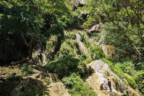 Privat tur : Kanchanaburi Erawan vattenfallstur från Bangkok