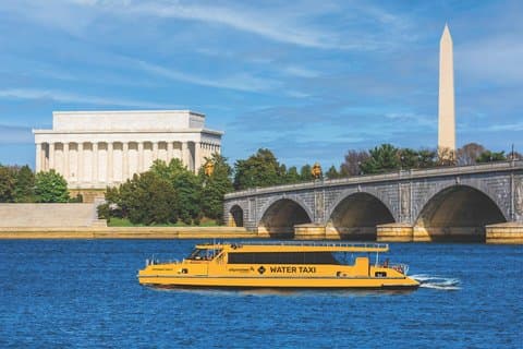 Hoteller i nærheden af Water Taxi One Day Pass