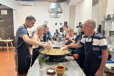シーフードパエリア料理教室サングリアワークショップ＆ローカルマーケット