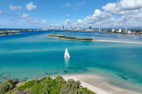 Gold Coast Catamaran privé et déjeuner sur l'île