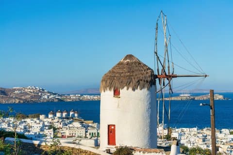 Recogida relajada en el puerto de Mykonos Private Island Tour