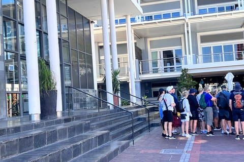 Descubra Robben Island em um tour de meio dia com um bilhete pré-reservado