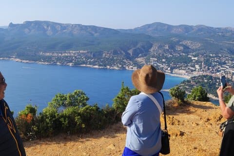 Private guided tour of 4 hours Marseille & Aix en Provence or Cassis