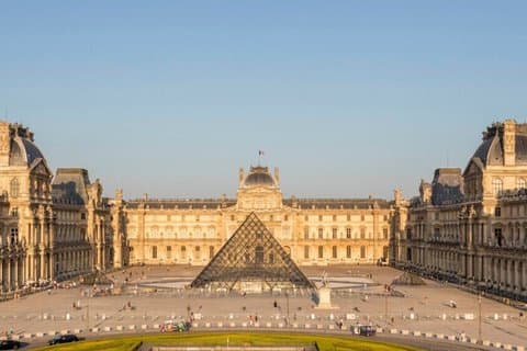 Tour guidato privato Louvre Esterno Tuileries Orsay e Senna
