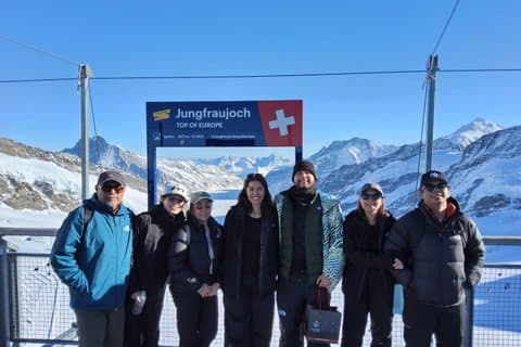 Komplett Jungfrau och Jungfraujoch Top of Europe Övernattning 3650m