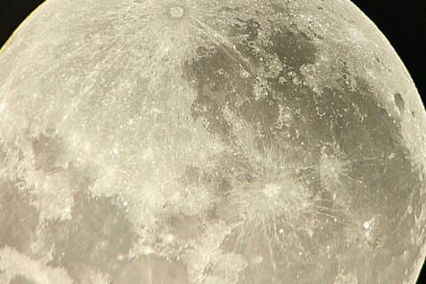 Guidet astronomisk observationsrejse ind i kosmos