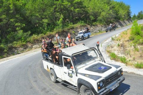 Antalya Jeep Safari Rafting Monstro caminhão e Zipline Tour
