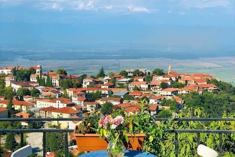 Private Kakheti Tour von Tiflis – Sighnaghi, Bodbe Kloster