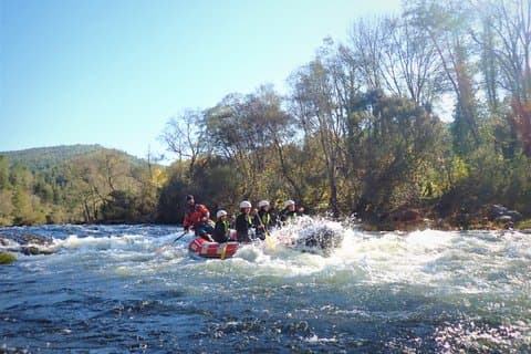 Porto-Arouca med Bus : Paiva River Rafting Discovery - ECOTOUR