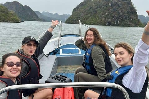Private Halong og Lan Ha Bay 4 timers speedbåd eventyr