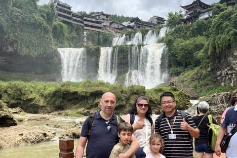Dagtocht naar Furong Ancient Town en Red Stone Forest National Geological Park