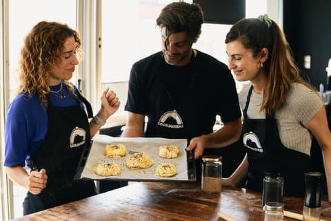Classe de culinária rápida grega de rua em Atenas