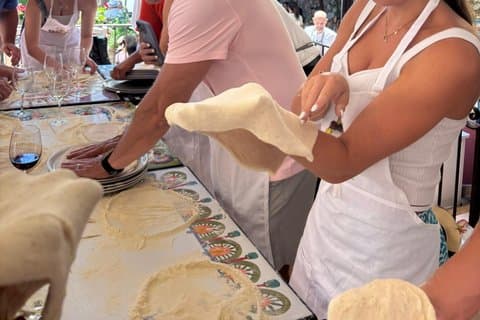 Pizza siciliana e degustação de Cannolo em Messina