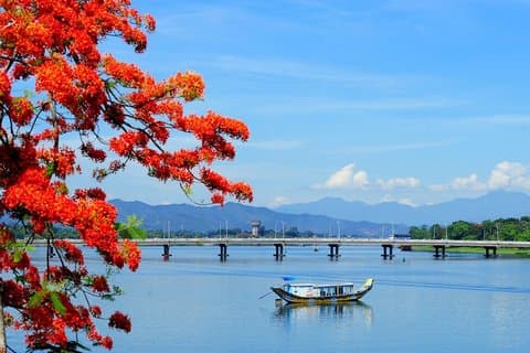 Hue Imperial City Half-Day Tour with Perfume River Boat Ride