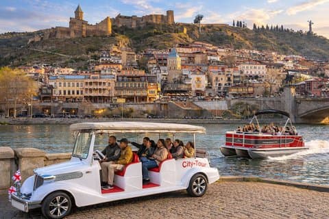 Tiflis : 2 - Tagesausflug mit Retro-Auto und Kachetien-Weinfahrt