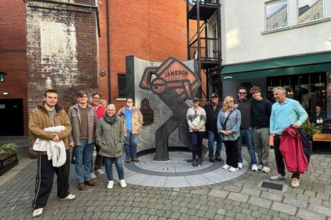Dublin Night Tour : Jameson Distillery, Oldest Pubs & Irish Music