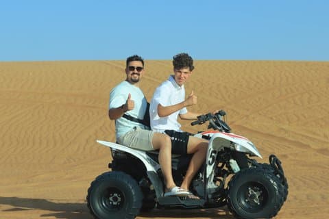 Doha Desert Safari Dune Paseos en camello y mar interior