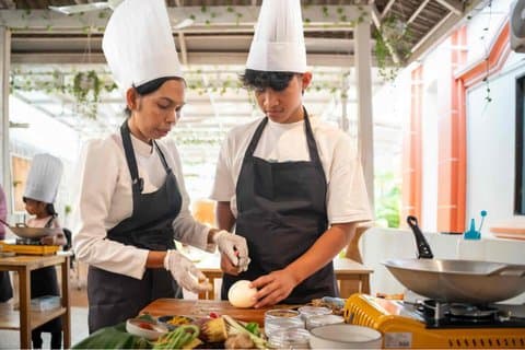 Siem Reaps plantebaserede Khmer madlavningsklasse